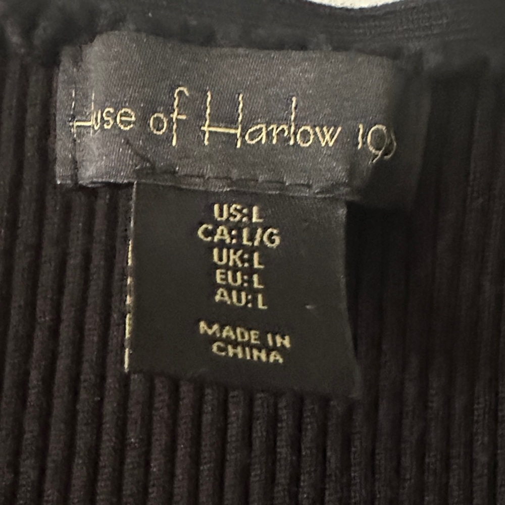 House of Harlow Black Deep V-Neck Bodysuit - Picture 2 of 6